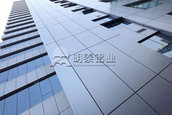 铝塑板用铝箔基材厚度一般是多少丝？铝箔生产厂家哪家好？