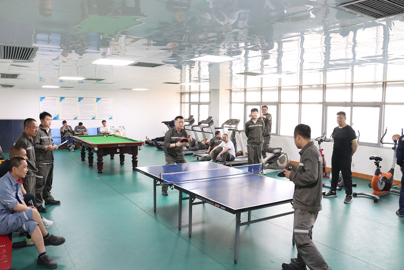 庆五一员工运动会：乒乓球赛